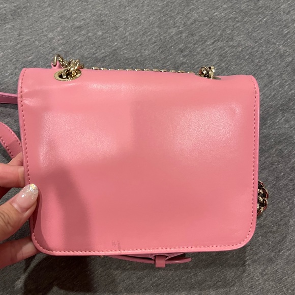 Salvatore Ferragamo - Picture 4 of 6